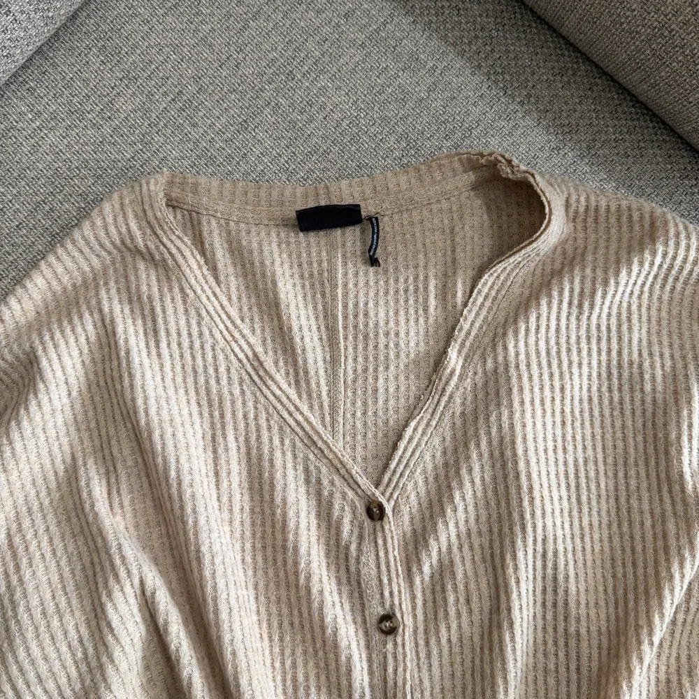 UO “Out from Under” Tie Front Top - Picture 3 of 9